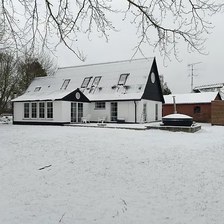 Feriehus Comfortably In Scenic Surroundings *